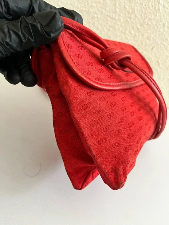 Gucci Red Monogram Crossbody Bag - Picture 3 of 12